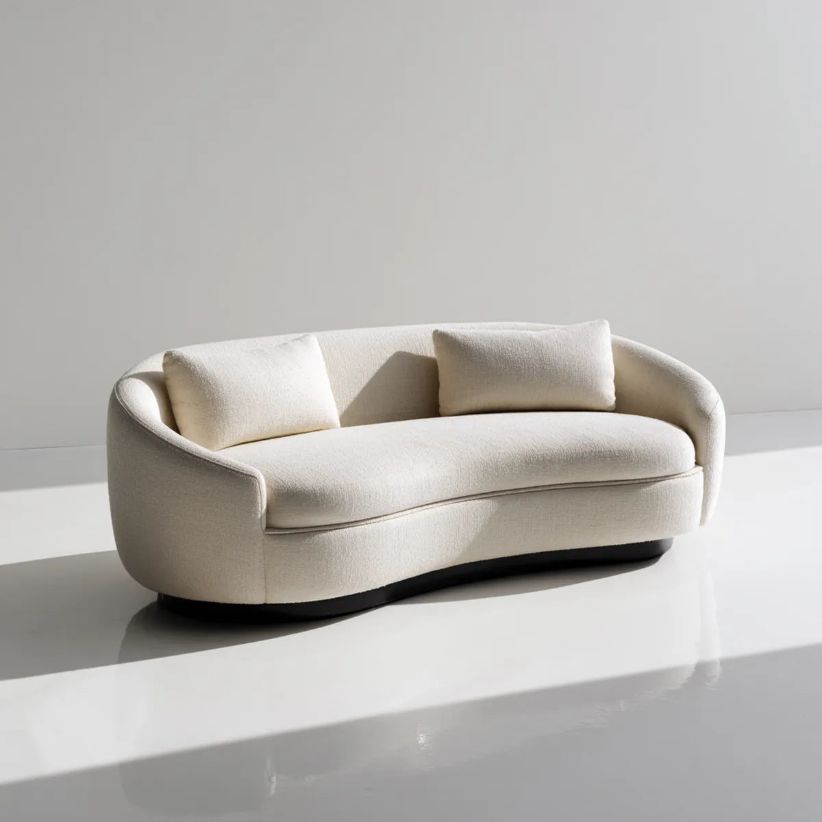 Sofa 2 miejsca zakrzywione z kości słoniowej 180 x 90 x 78 cm w bukle poliestrowym